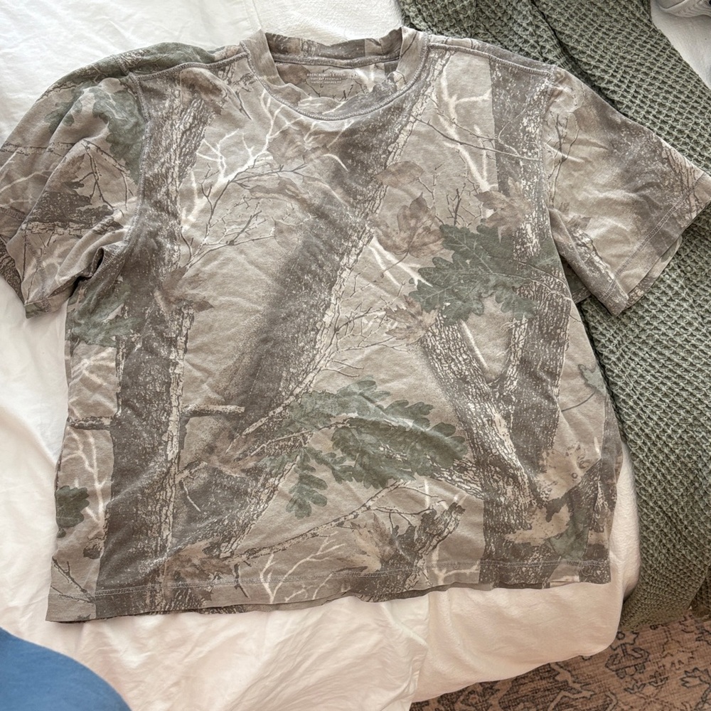 Abercrombie & Fitch Men’s Camo Box Tee